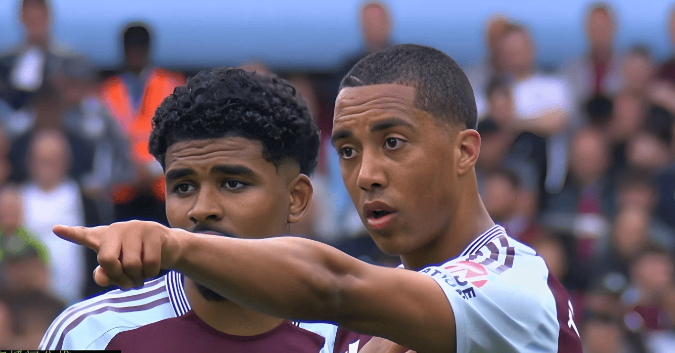 中超今夜再迎强敌，阿斯顿维拉完成体检，主帅态度——悬念犹存，团队化学反应显著的简单介绍爱游戏网页版登录入口